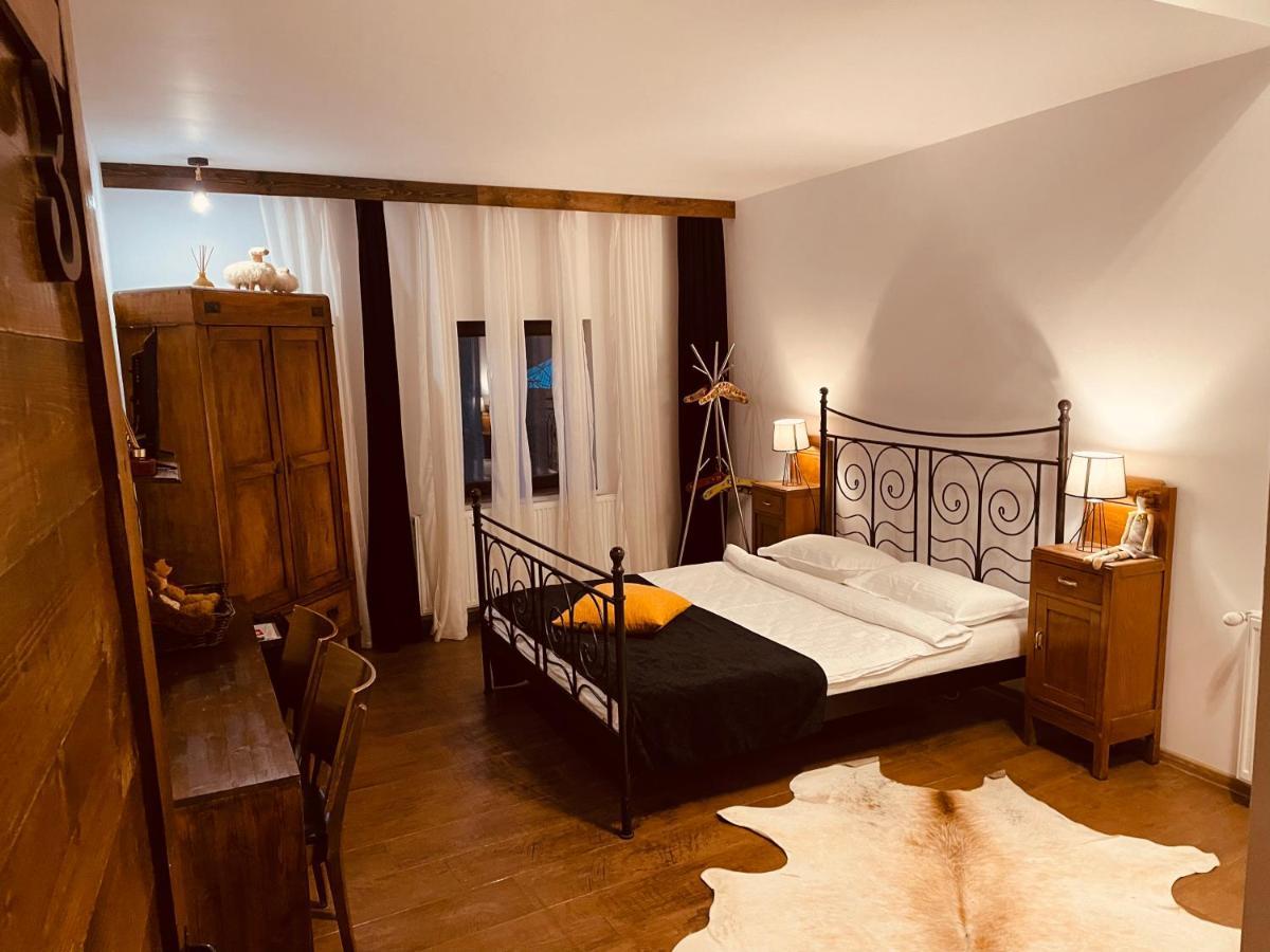 Hotel Casa Pisica Noastra Breaza  Exteriér fotografie