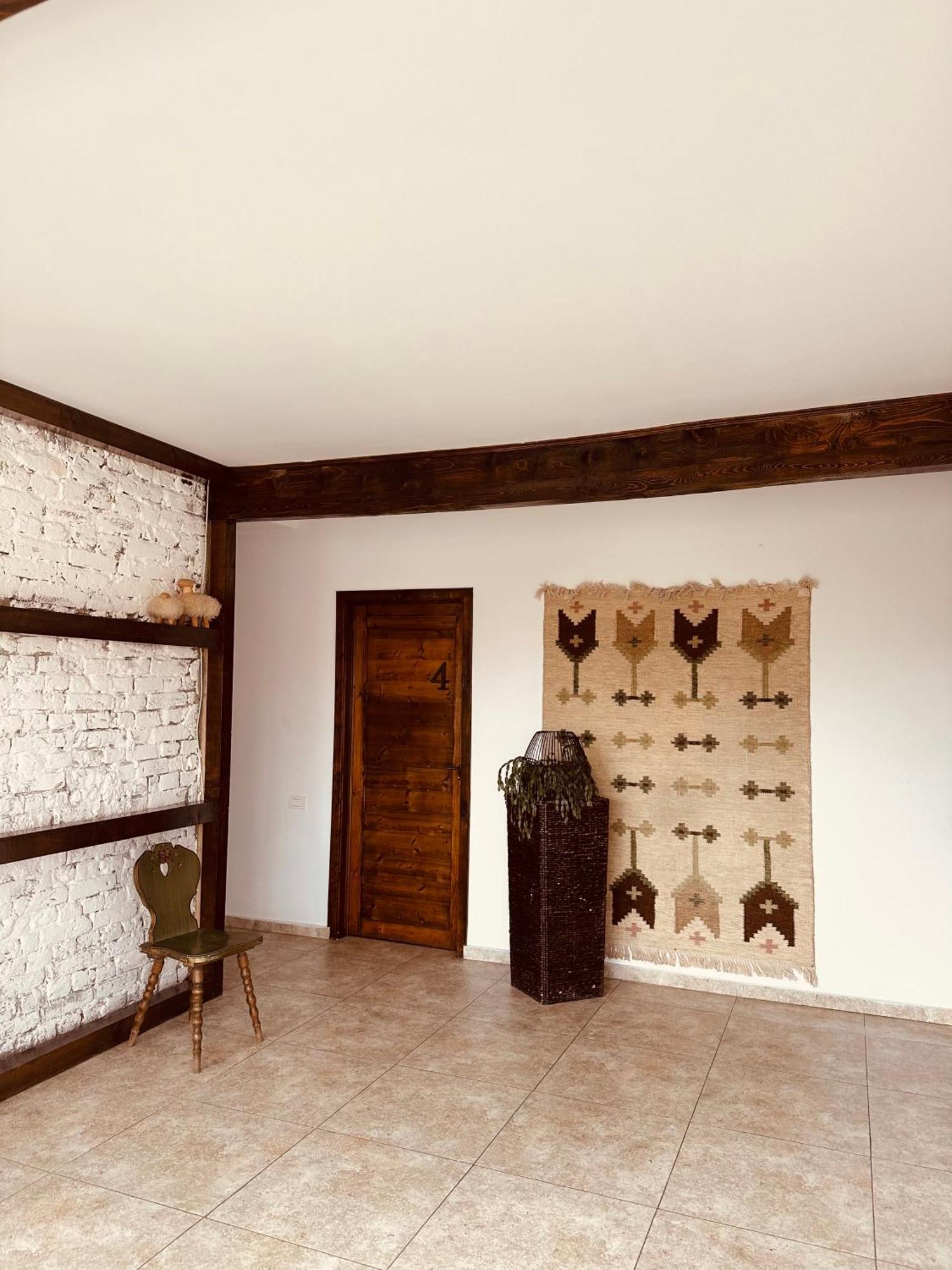 Hotel Casa Pisica Noastra Breaza  Exteriér fotografie