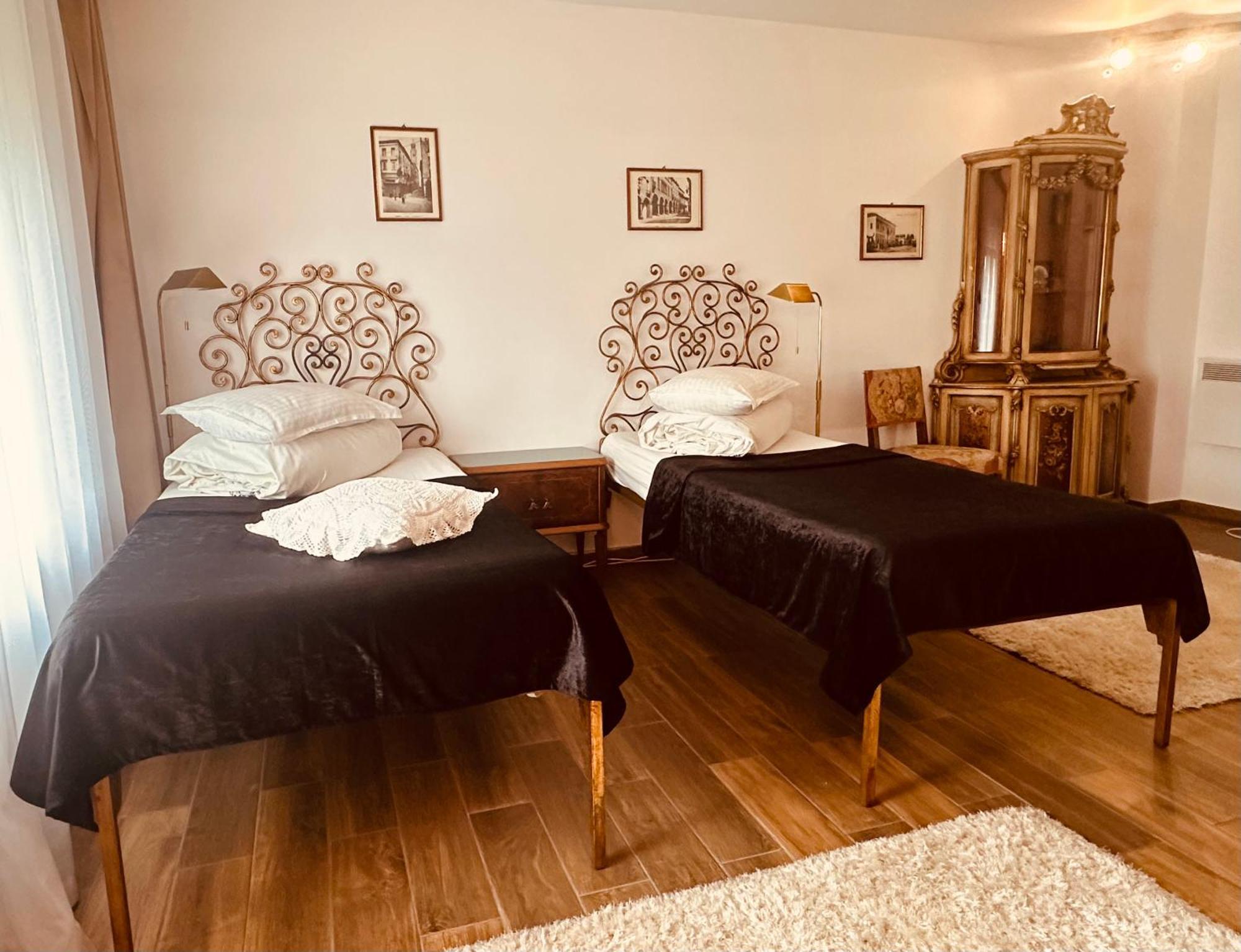 Hotel Casa Pisica Noastra Breaza  Exteriér fotografie